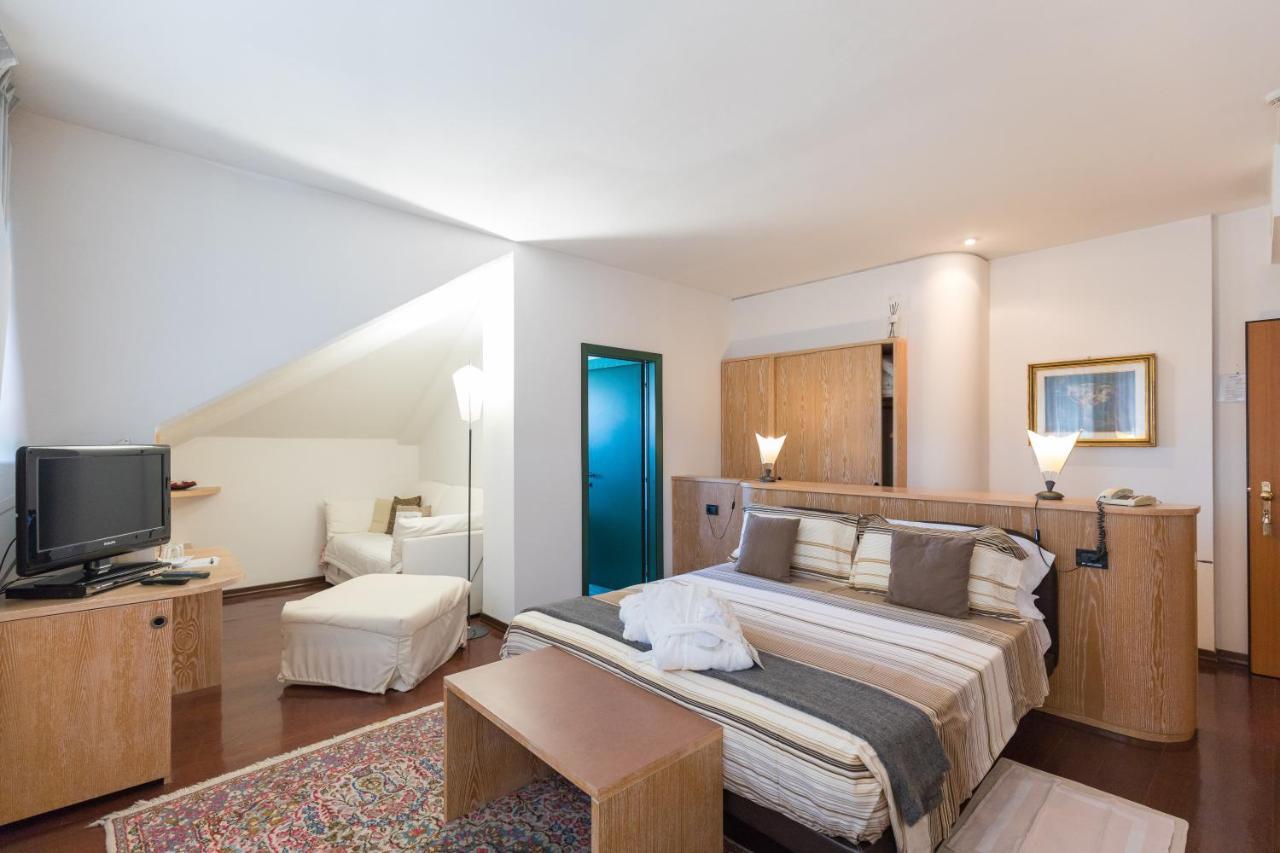 Hotel Logonovo リド・デッリ・エステンシ エクステリア 写真